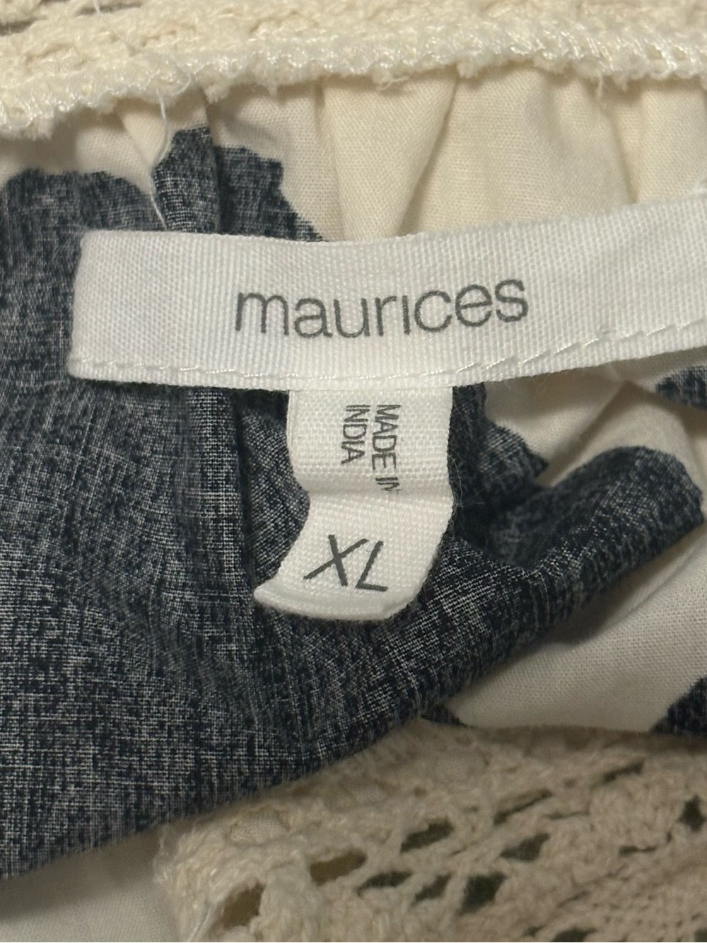 Maurice’s Top - Picture 6 of 12
